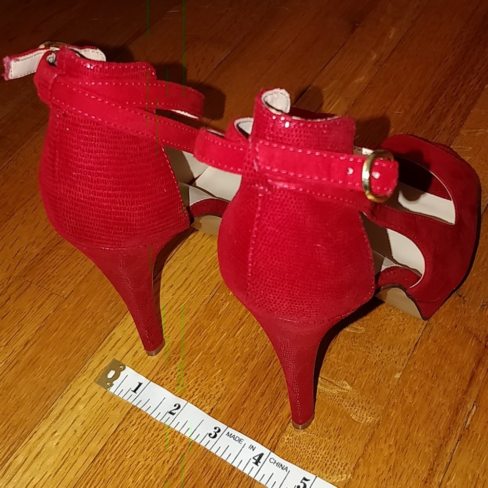 Nine West Red Suede Peep Toe high heels - Picture 4 of 8